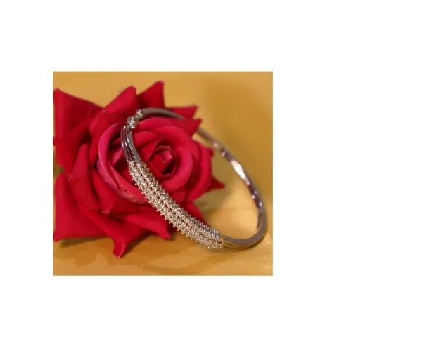 Diamond_Studded_Silver_Bracelet
