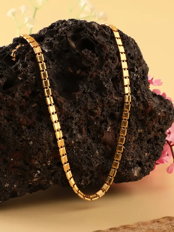 Elegant_14K_Gold_Plated_Rectangle_Link_Chain_Necklace