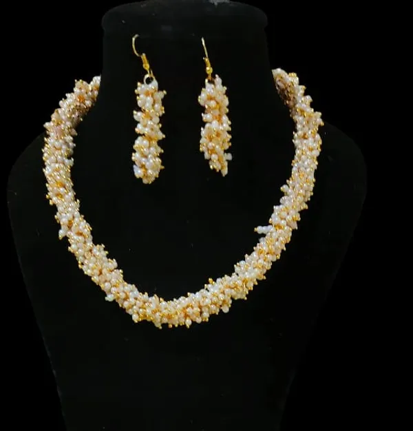 Elegant_Beaded_Jewelry_Set:_Necklace,_Earrings_&_Bracelet_-_White_&_Gold