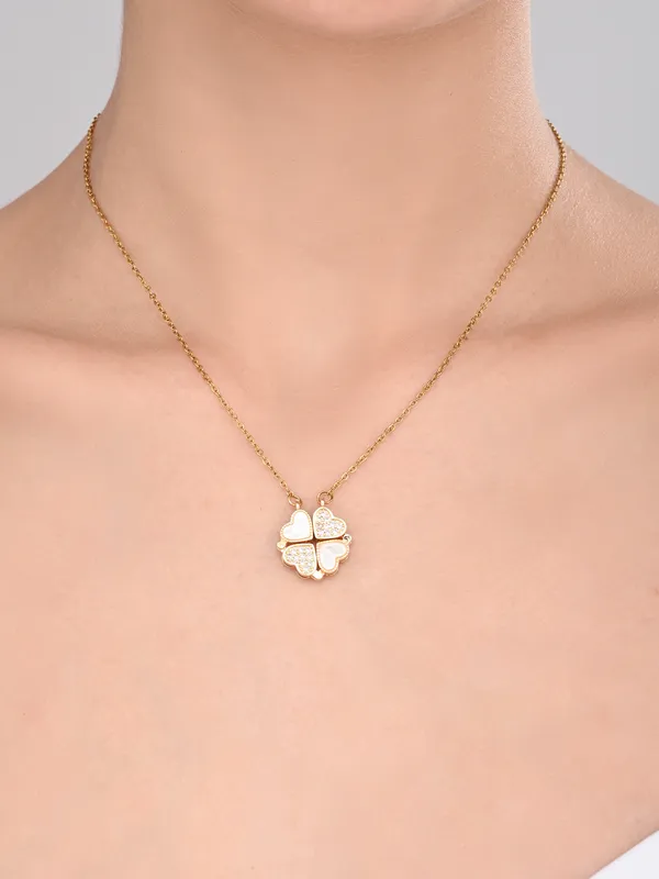 Elegant_Convertible_Clover_to_Heart_Crystal_Pendant_Necklace