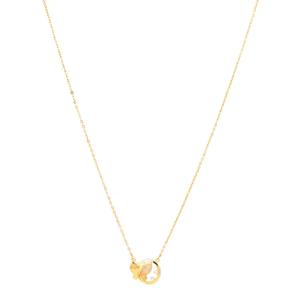 Elegant_Gold_Chain_Necklace_Featuring_a_Delicate_Fish_Charm