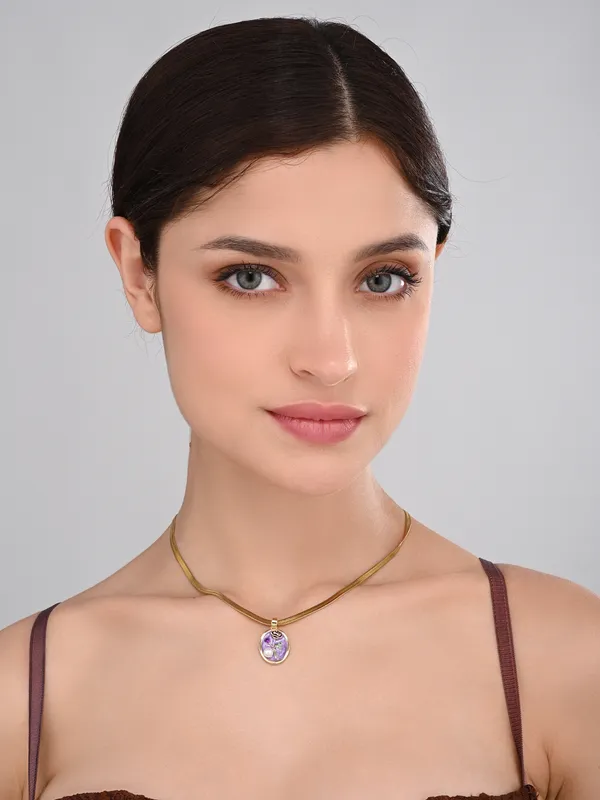 Elegant_Gold_Herringbone_Chain_with_Amethyst_flowerPendant