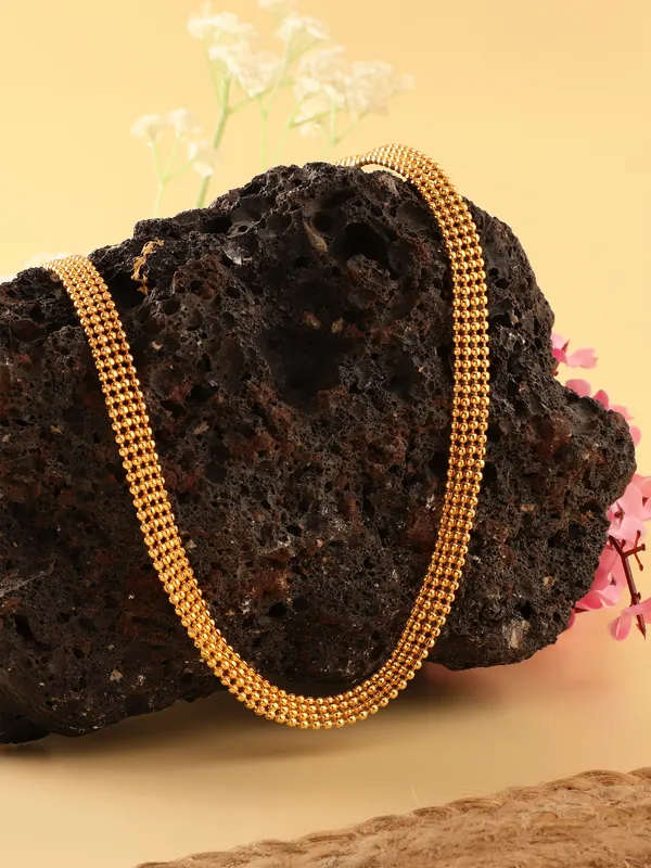 Elegant_Gold-Tone_Mesh_Chain_Necklace