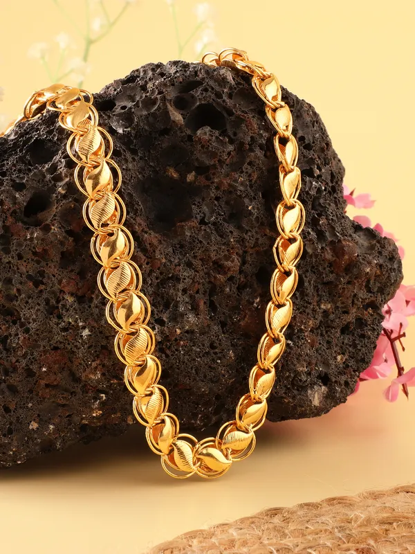 Elegant_Gold_Tone_Textured_Link_Chain_Necklace