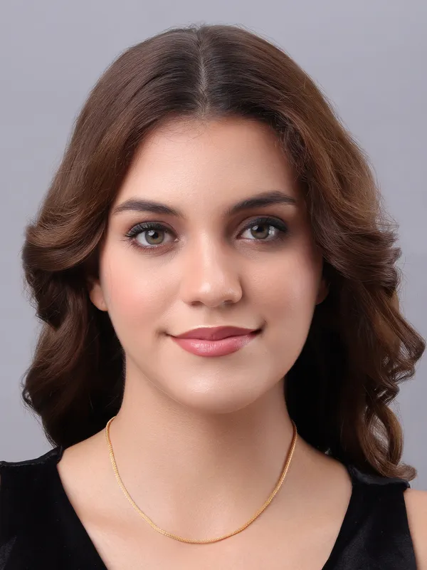 Elegant_Golden_Link_Chain_Necklace_-_Classic_Fashion_Jewelry