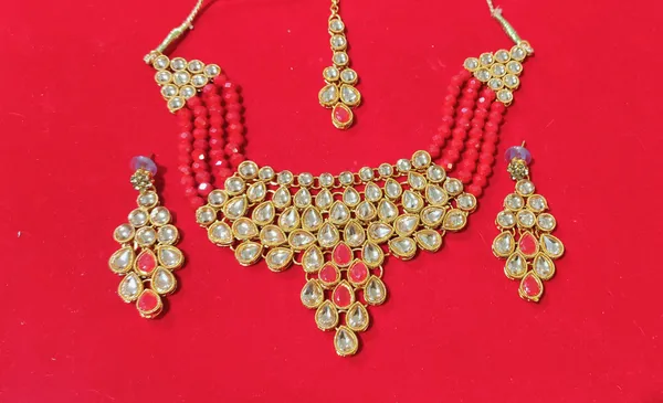 Elegant_Red_Bead_and_Crystal_Necklace_Earring_Set
