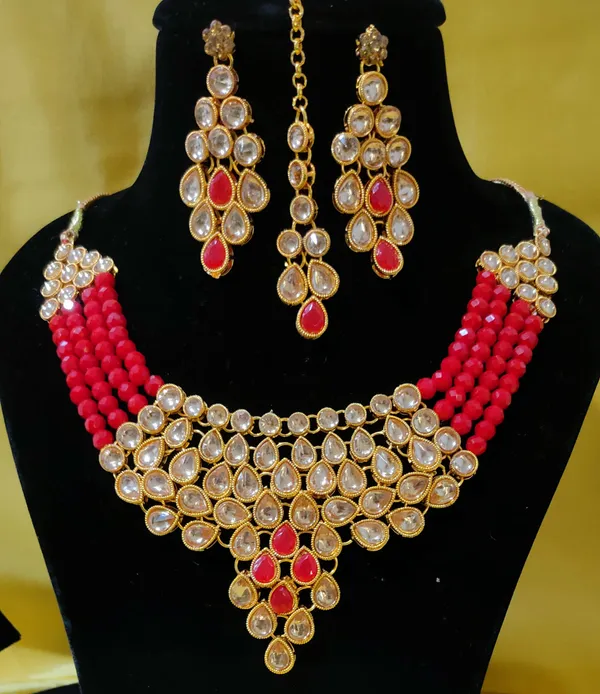 Elegant_Red_Bead_and_Crystal_Necklace_Earring_Set