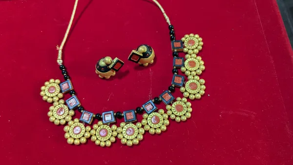 Exclusive_Terracotta_&_Bead_Jewelry_Collection
