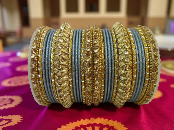 Exquisite_Indian_Bangles_-_Traditional_Charm,_Modern_Allure