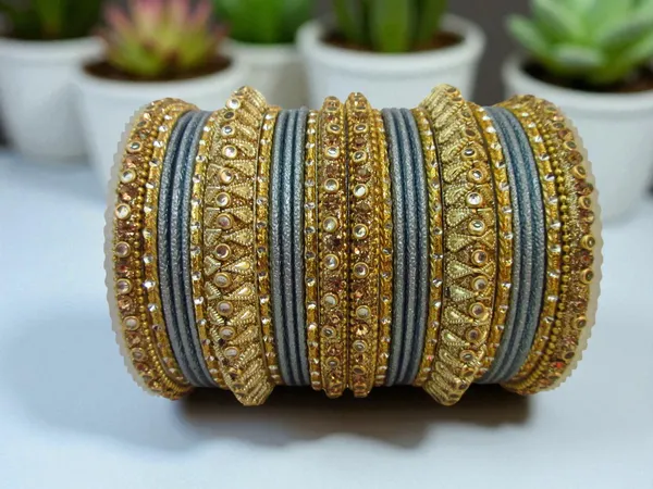 Exquisite_Indian_Bangles_-_Traditional_Charm,_Modern_Allure
