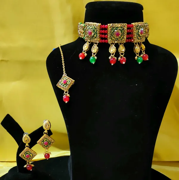 Exquisite_Kundan-Inspired_Jewelry_Set