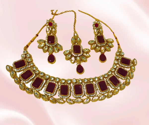 Exquisite_Ruby_Red_&_Crystal_Ethnic_Jewelry_Set