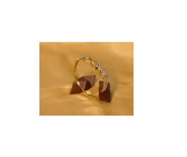Flower_Design_Ad_Bracelet_For_Women/Girls