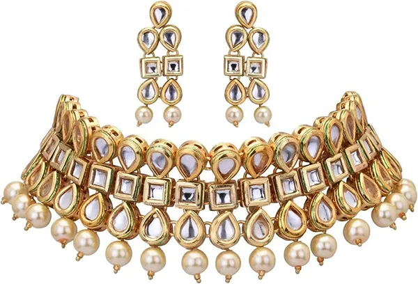 Gold_Indian_Traditional_Bridal_Jewelry_Set_Embellished_With_Pearl_&_Kundan_For_Women