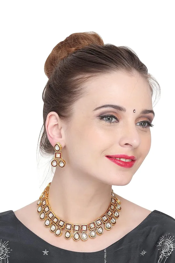 Maroon_Trendy_Design_Kundan_Jewellery_Set_For_Women