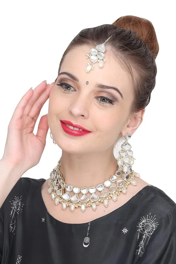 Silver_Plated_Traditional_Necklace_&_Earrings_Set_Embellished_With_Kundan_&_Pearl_For_Women