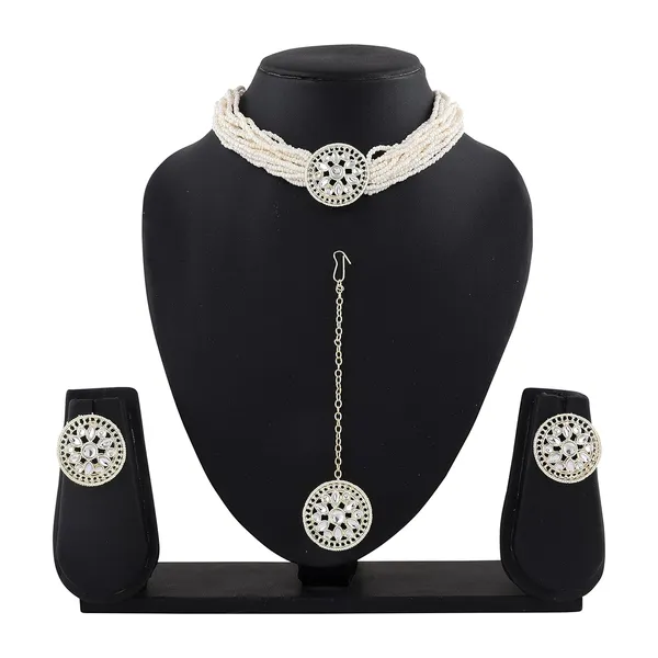 White_Traditional_Bridal_Choker_Necklace_&_Earrings_Set_With_Mangtika_Embellished_With_Kundan_&_Pearl_For_Women
