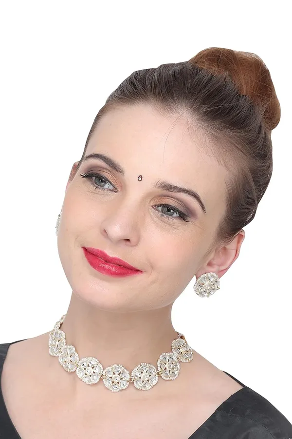 White_Traditional_Sleek_Choker_Bridal_Necklace_&_Earring_Set_Embellished_With_Pearls_For_Women