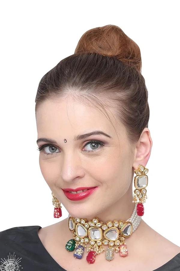 Gold_Plated_Indian_Traditional_Bridal_Choker_Necklace_&_Earrings_Set_Embellished_With_Kundan_&_Pearl_For_Women