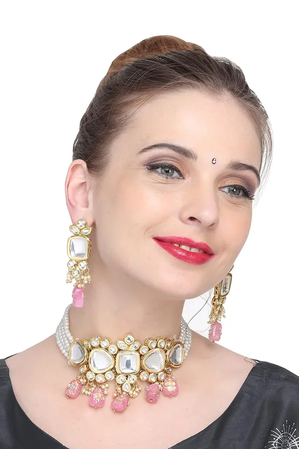 Gold_Plated_Indian_Traditional_Bridal_Choker_Necklace_&_Earrings_Set_Embellished_With_Kundan_&_Pearl_For_Women