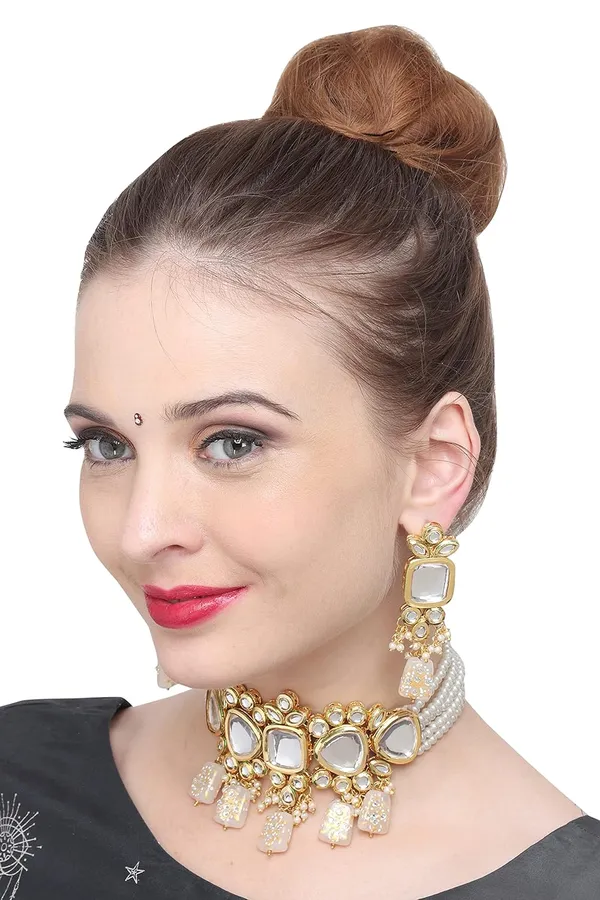 Gold_Plated_Indian_Traditional_Bridal_Choker_Necklace_&_Earrings_Set_Embellished_With_Kundan_&_Pearl_For_Women