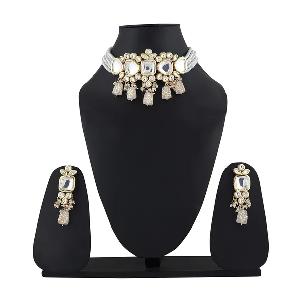 Gold_Plated_Indian_Traditional_Bridal_Choker_Necklace_&_Earrings_Set_Embellished_With_Kundan_&_Pearl_For_Women