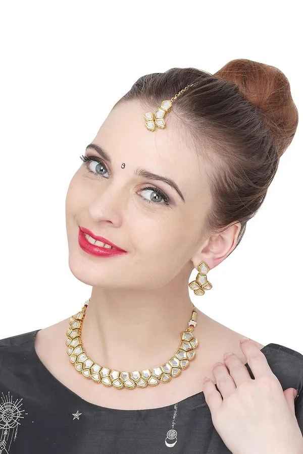Gold_Plated_Traditional_Bridal_Choker_Necklace_&_Earrings_Set_Embellished_With_Kundan_For_Women