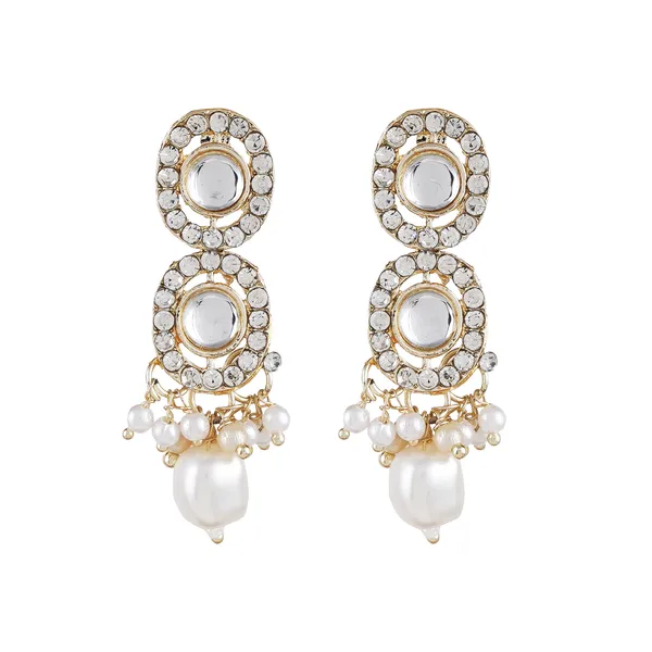 Elegant_Kundan_Choker_Necklace_and_Earrings_Set_with_Delicate_Pearl_Drops