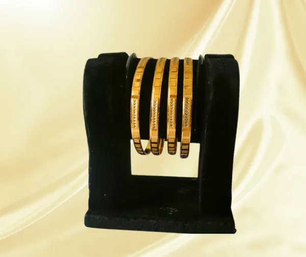 Gold_Textured_Bangles_Set_of_4
