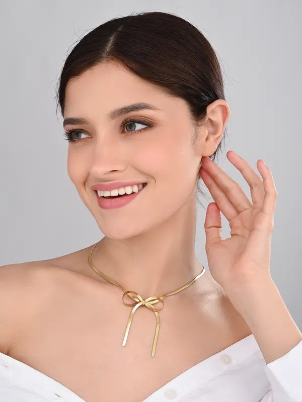 Gold_Toned_Snake_Chain_Bow_Necklace
