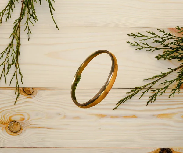 Golden_Bangle_Bracelet_For_Women_/_Girls