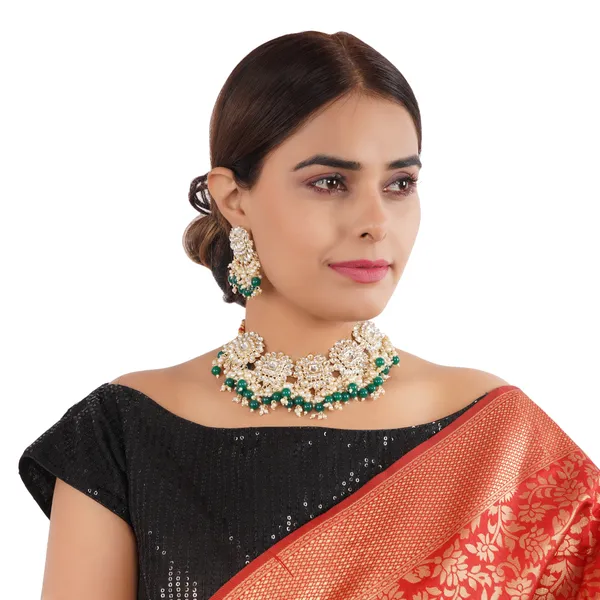 Green_Beads_Kundan_Jewelry_Set
