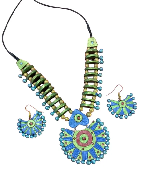 Handcrafted_Blue_&_Green_Terracotta_Artistic_Necklace_Set