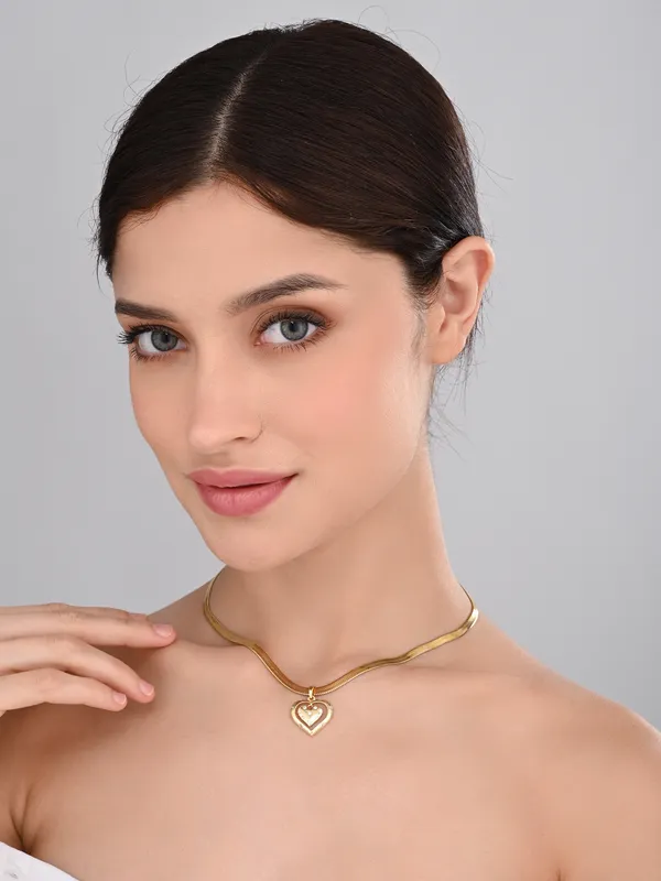 Layered_Heart_Pendant_Necklace_with_Sparkling_Accents