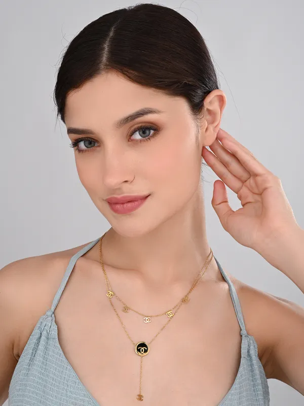Luxury_Inspired_Gold_Finish_Necklace_with_Charm