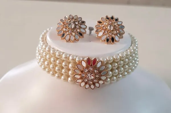Pearl_Choker_Necklace_Set_With_Earrings