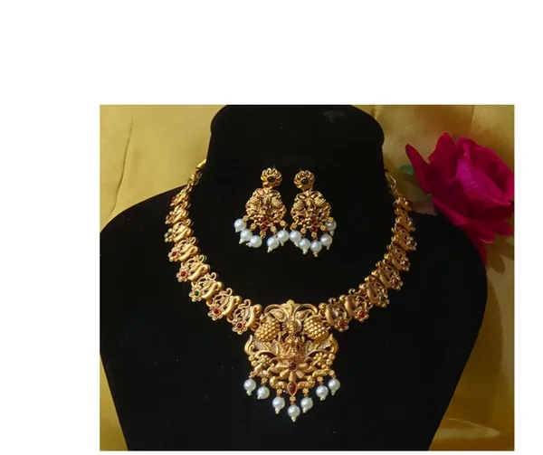 Red_&_Green_Stone_Studded_Gold_Plated_Temple_Jewelry_Set
