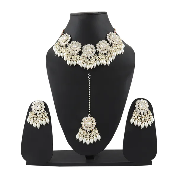Silver_Pearls_Kundan_Jewelry_Set