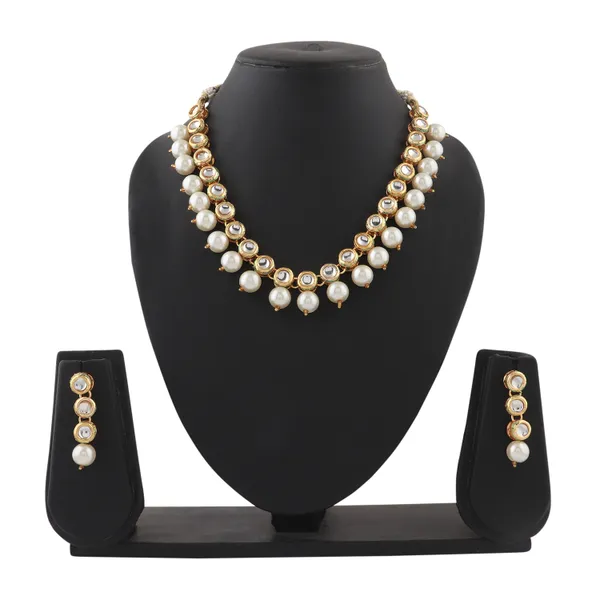 Sleek_Kundan_Necklace_Earrings_Set