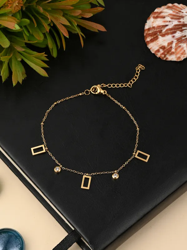 Stylish_Gold_Chain_Bracelet_with_Open_Rectangle_Charms