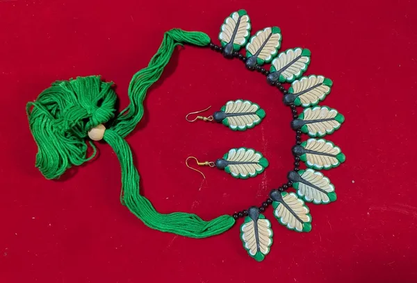 Terracotta_Leaf_Design_Jewelry_Set_-_Earthy_&_Elegant