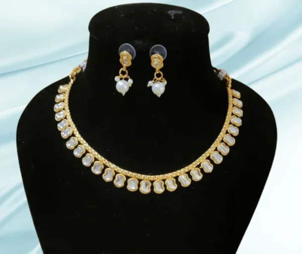 Elegant_Silver_Kundan_Gold_Plated_Necklace_and_Earrings_Set