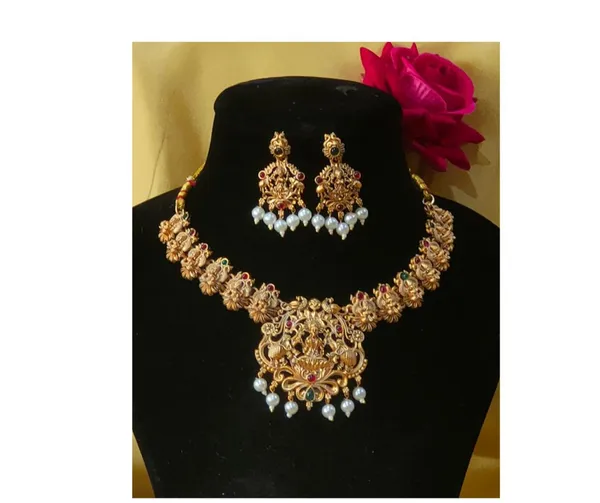 Gold_Plated_Soccer_Set_For_Women_&_Girl