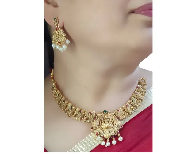 Gold_Plated_Soccer_Set_For_Women_&_Girl