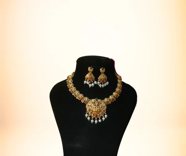 Gold_Plated_Temple_Jewelry_Goddess_Laxmi_Choker_Necklace_Set