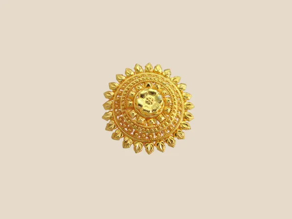 Radiant_Gold-Toned_Floral_Statement_Ring