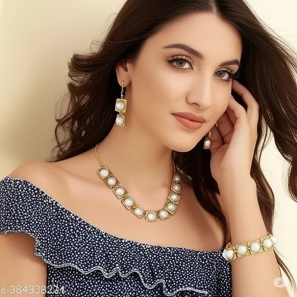 Elegant_Pearl_&_Gold-Tone_Jewelry_Set:_Necklace,_Bracelet_&_Earrings