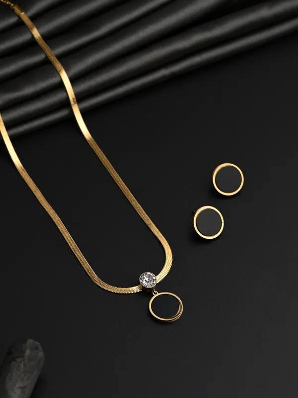 Minimalist_Black_Stone_Jewelry_Set_For_Women_/_Girls