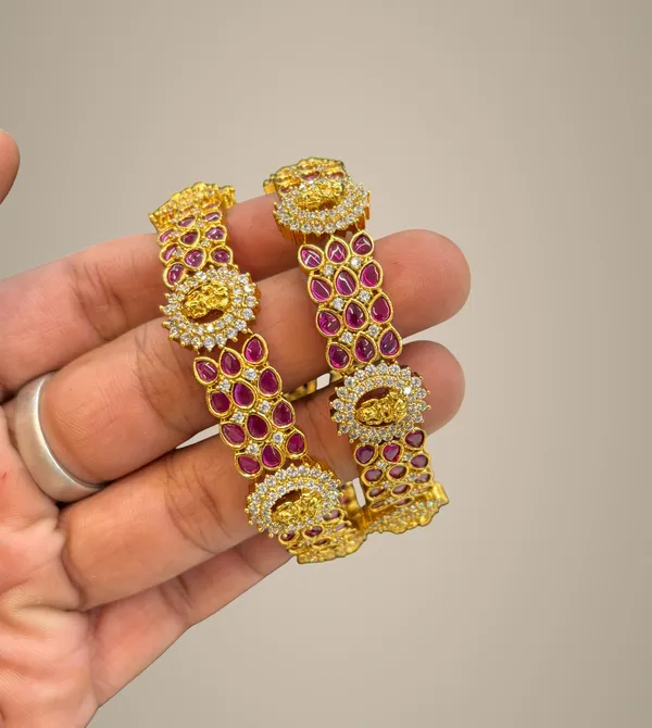 Golden_Alloy_Bangles_For_Women