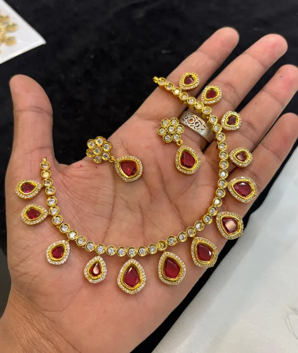 Golden_Alloy_Necklace_Set_For_Women